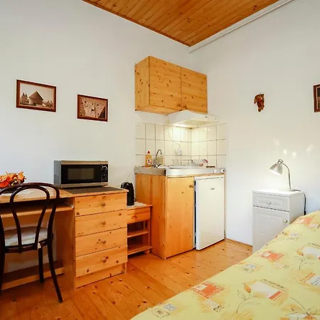 Eletfa Vendeghaz 게스트하우스 에게르