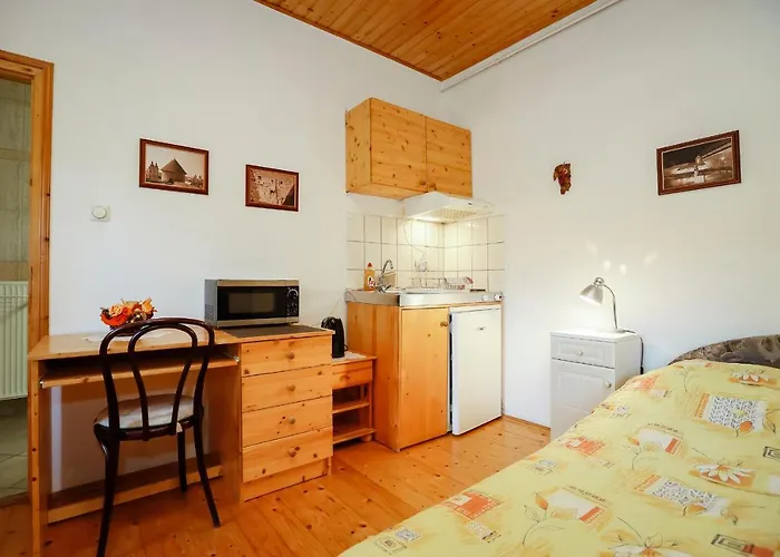 Eletfa Vendeghaz 게스트하우스 에게르