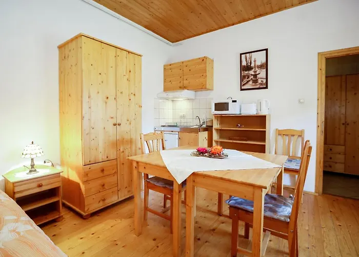 Eletfa Vendeghaz 게스트하우스 *