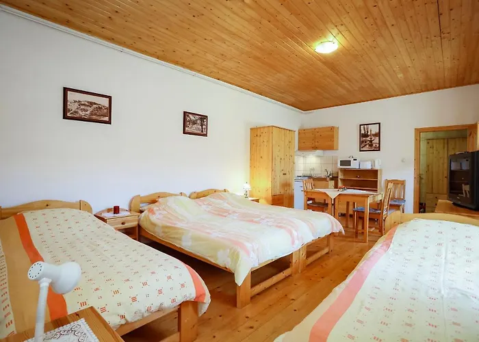 게스트하우스 Eletfa Vendeghaz *